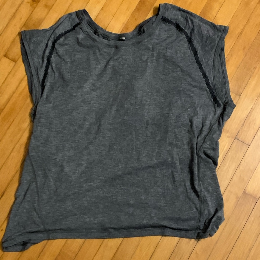 Lululemon Grey T shirt
